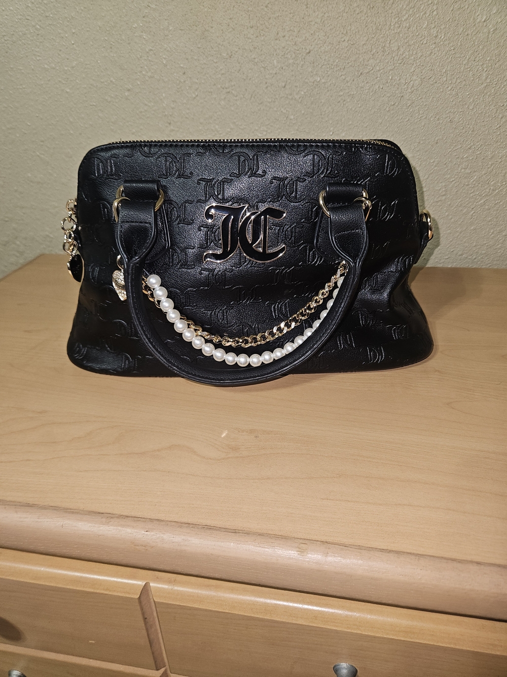 NWOT Juicy Couture dome satchel with Gold And Pearl Chain Accent & Coin Purse - Picture 2 of 8